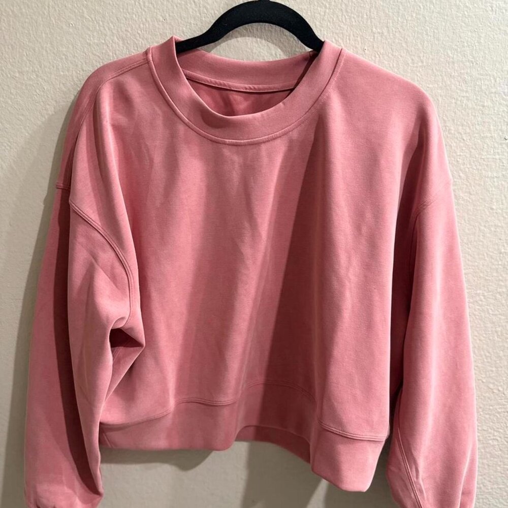 Lululemon Women's Pink Sweatshirt